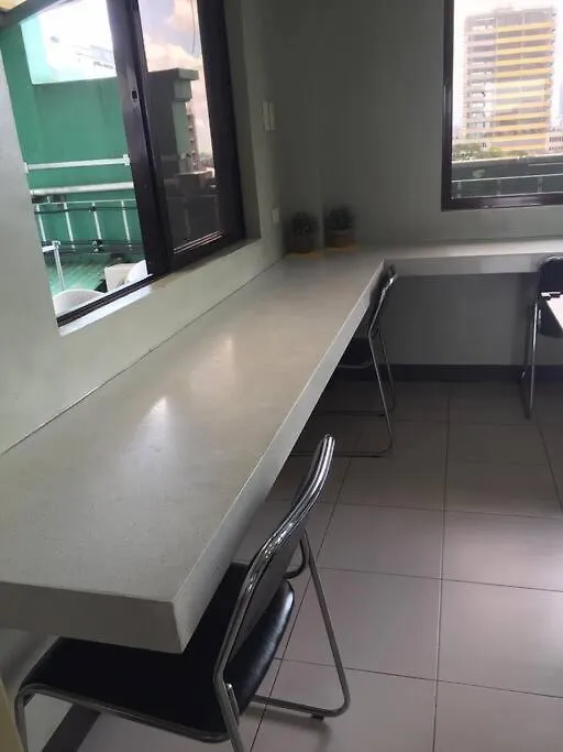 Spacious Studio Apartment B206 Manila