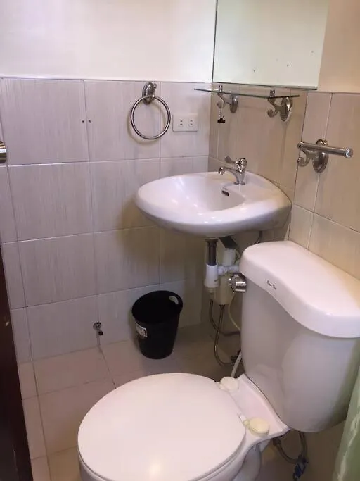 Spacious Studio Apartment B206 Manila