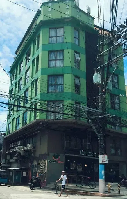 Spacious Studio Apartment B206 Manila
